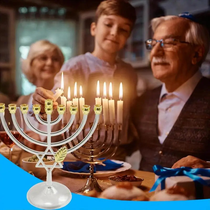 חנוכייה מעוצבת - דגם מסורתי עם נגיעות זהב